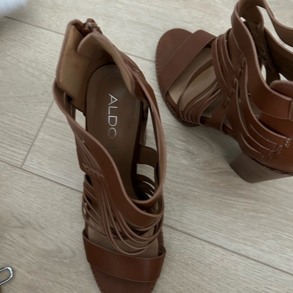 ALDO Brown Women’s Size 10 Heels - Picture 3 of 3
